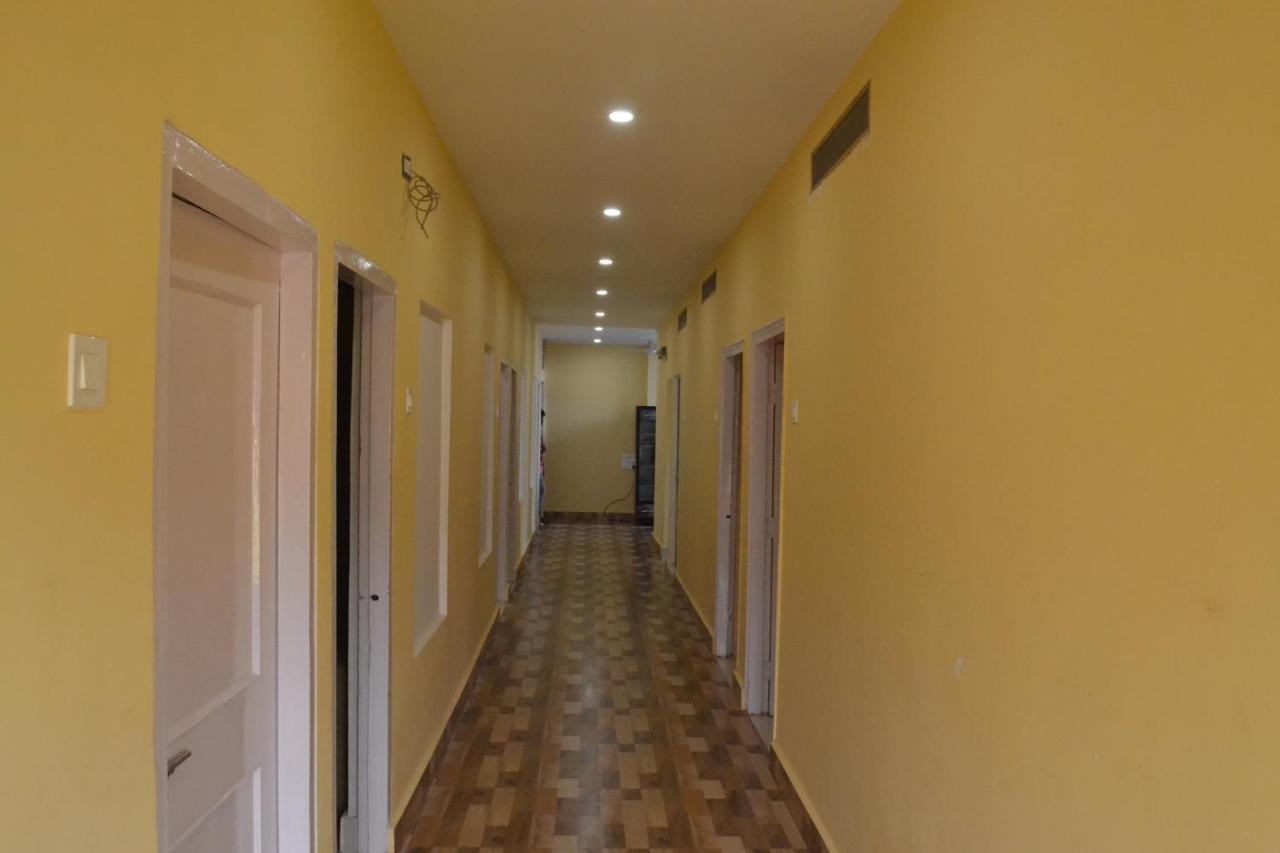 Hotel Samman Váránaszi Kültér fotó